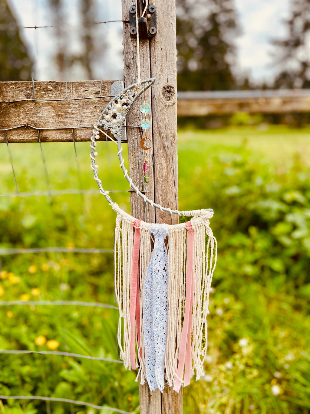 Feminine 🌸 Moon 🌙 Sun catcher